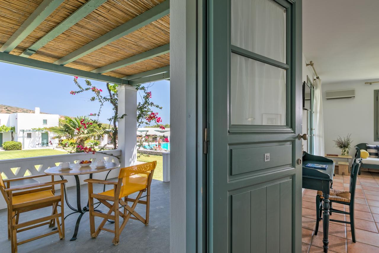 Dioni Hotel Skyros Exteriör bild