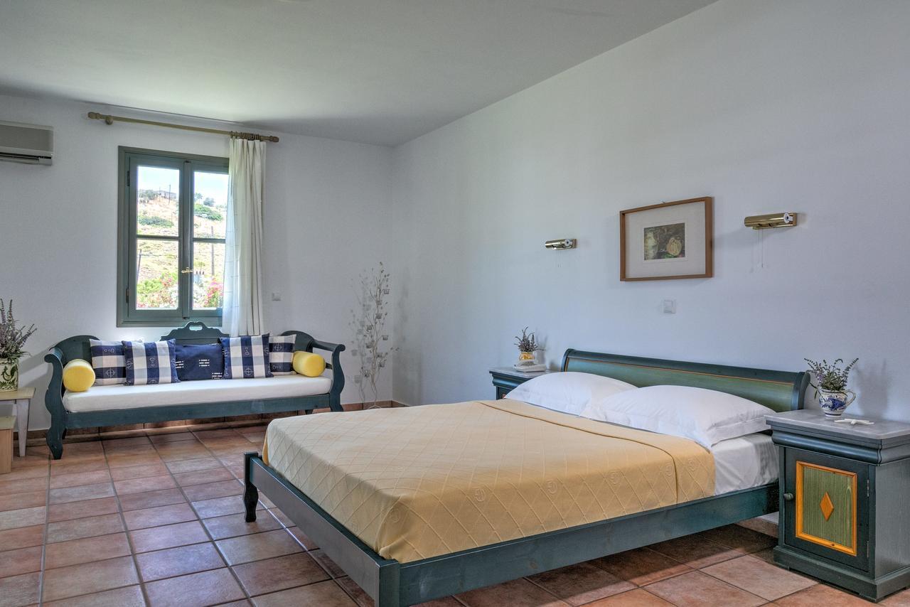 Dioni Hotel Skyros Exteriör bild
